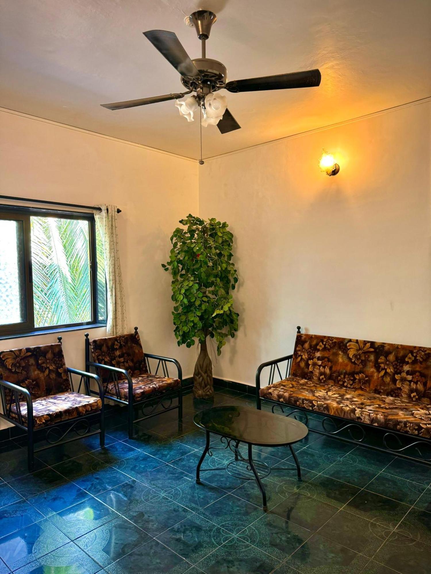 1Bhk Suites With Kitchen & Pool By Goaround Homes At Vagator Exterior photo