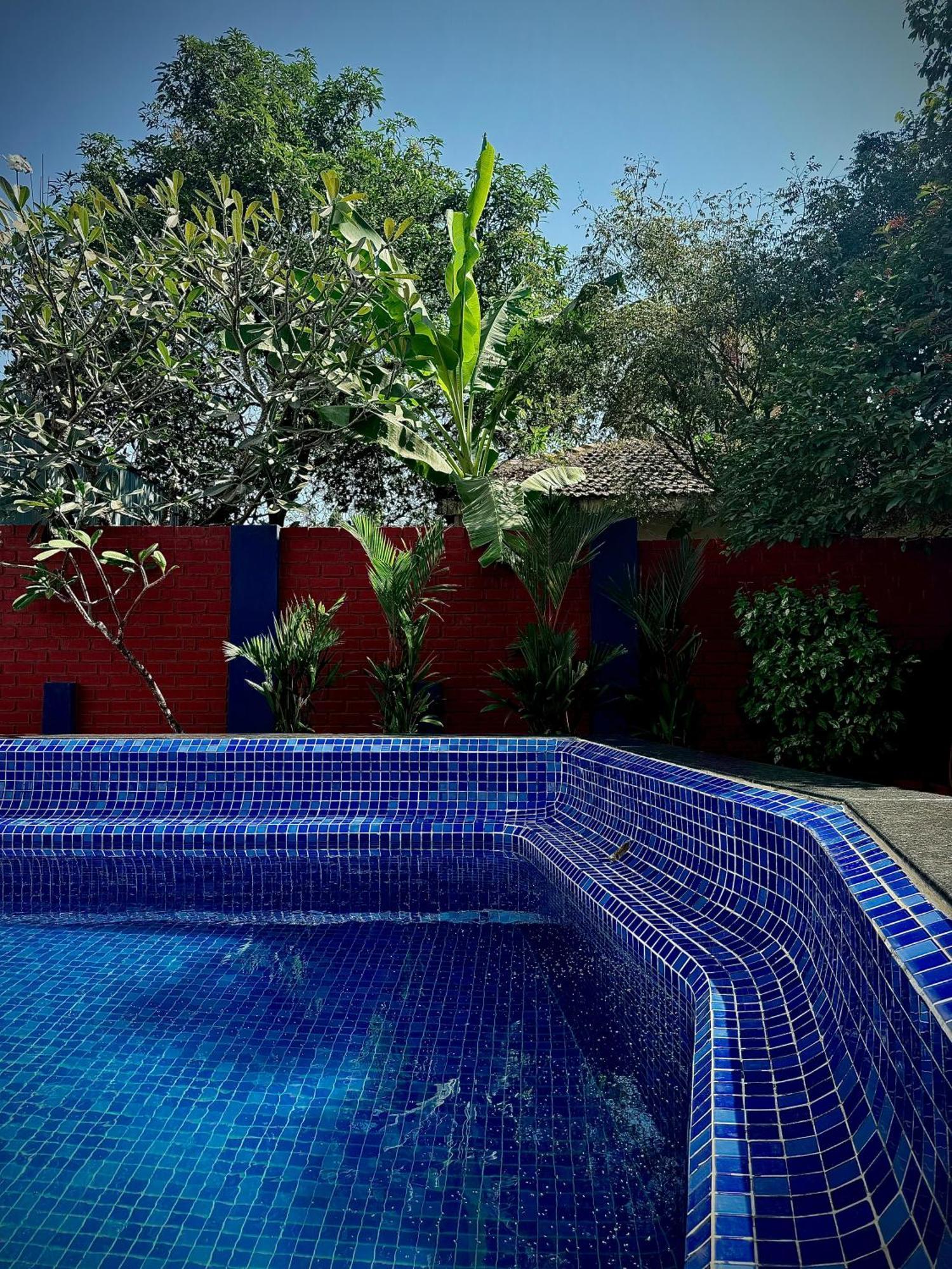 1Bhk Suites With Kitchen & Pool By Goaround Homes At Vagator Exterior photo
